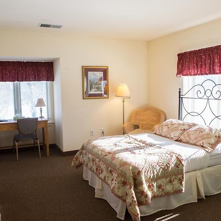 Conference Center Hotel At Valley Forge Oaks ภายนอก รูปภาพ